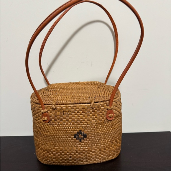 Handcrafted Tan Woven Bag - Picture 6 of 7